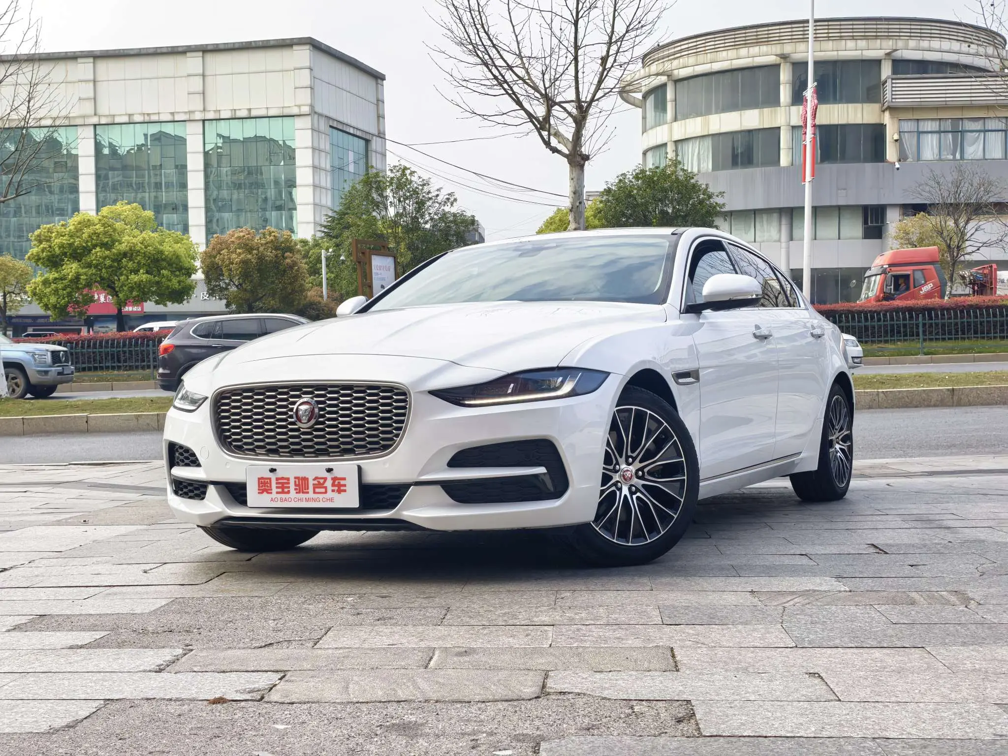 Jaguar XEL