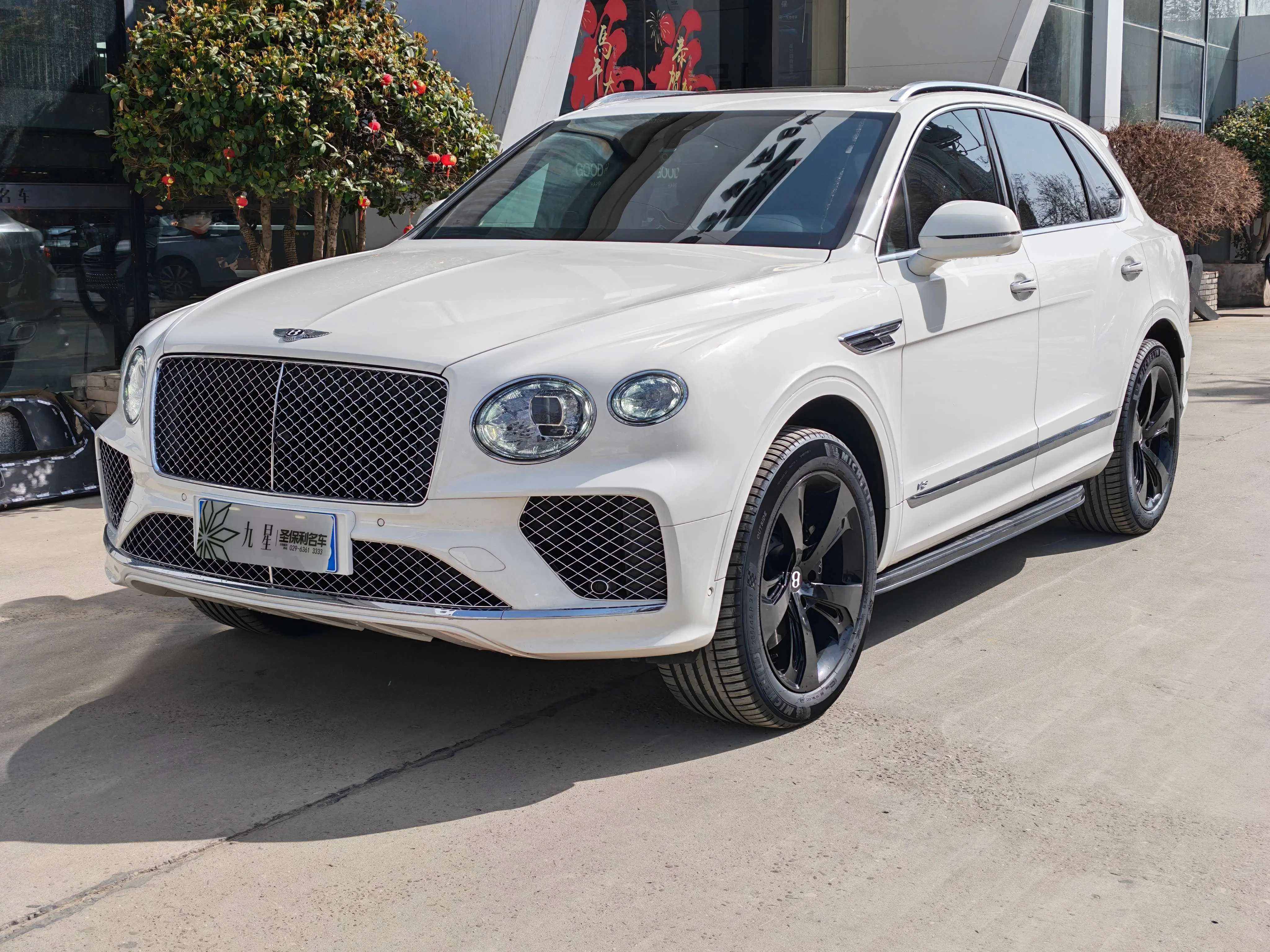 Bentley Bentayga  из Китая
