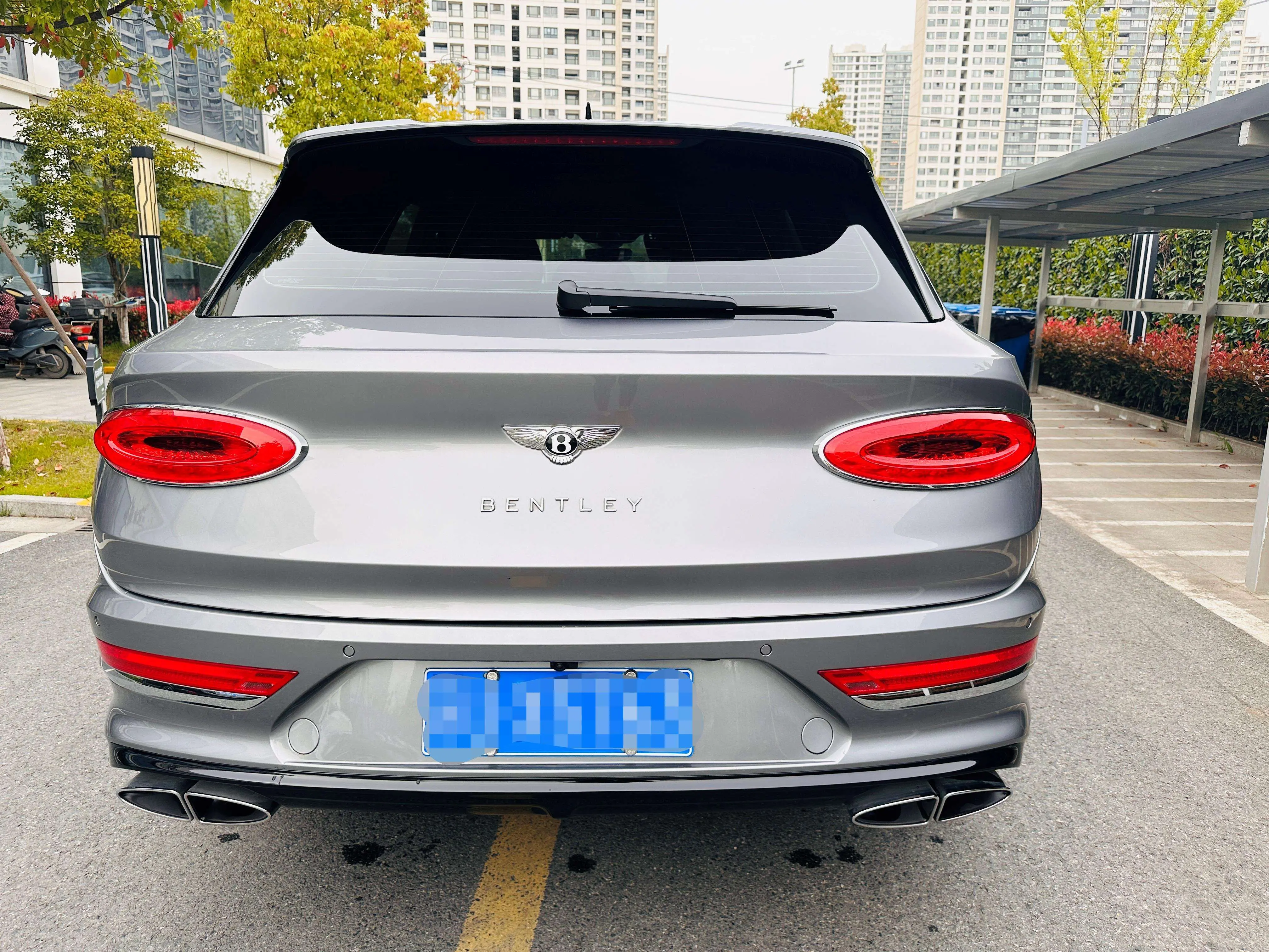 Bentley Bentayga  из Китая