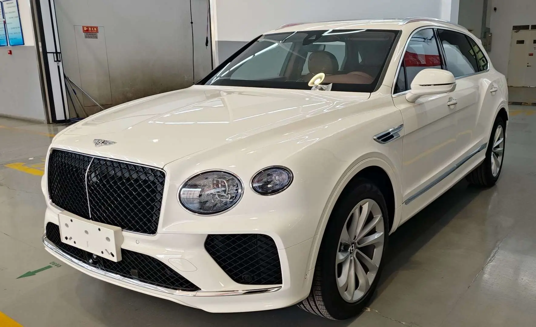Bentley Bentayga  из Китая