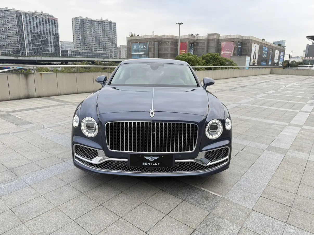Bentley Flying Spur PHEV  из Китая