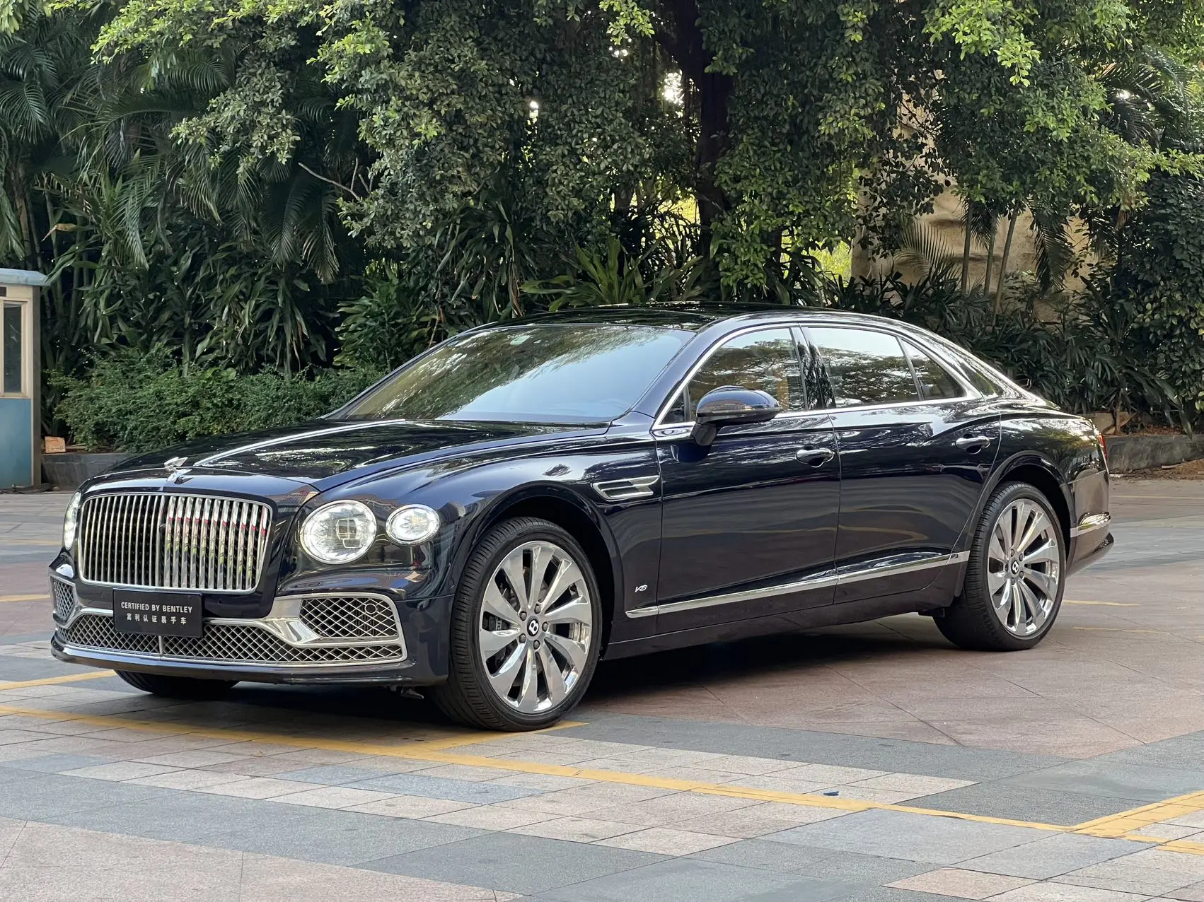 Bentley Galloping  из Китая