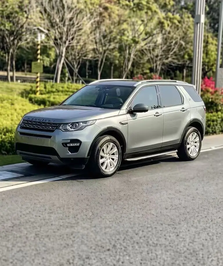 Land Rover Discover the magic