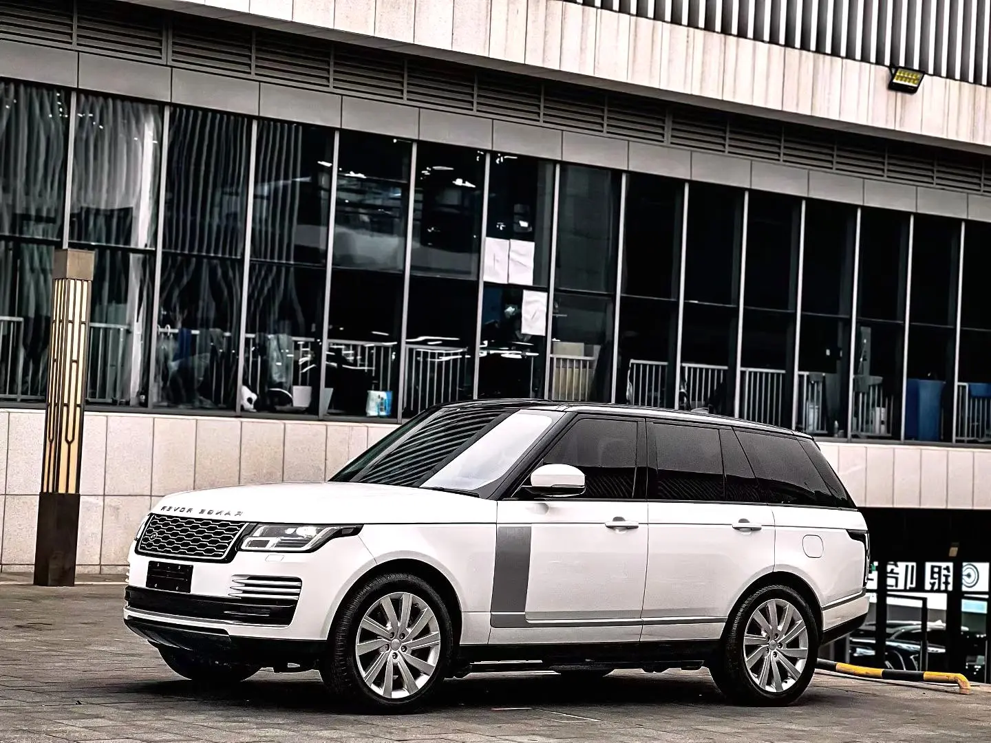 Land Rover Range rover