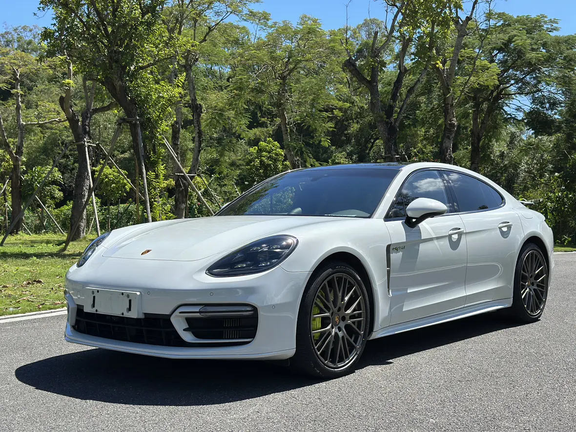 Porsche Panamera E-Hybrid