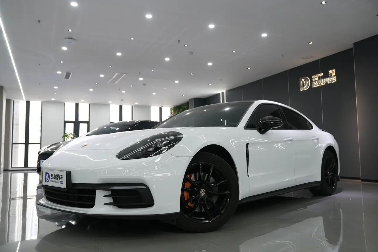 Porsche Panamera  из Китая