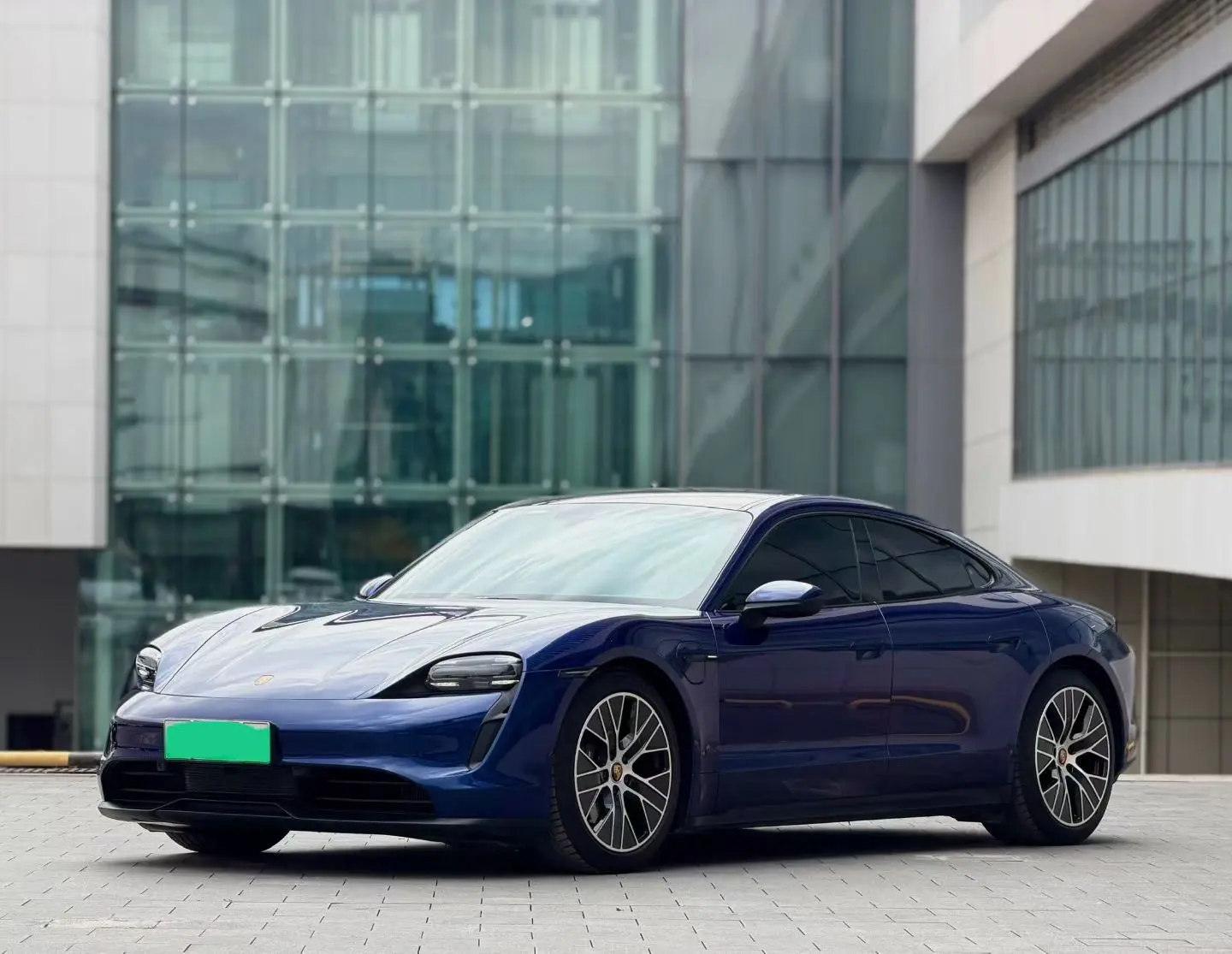 Porsche Taycan