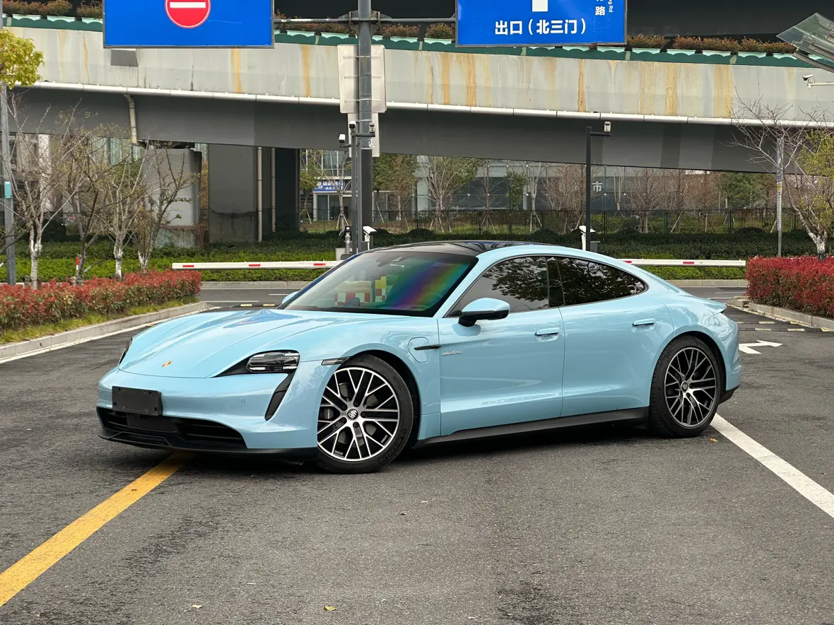 Porsche Taycan