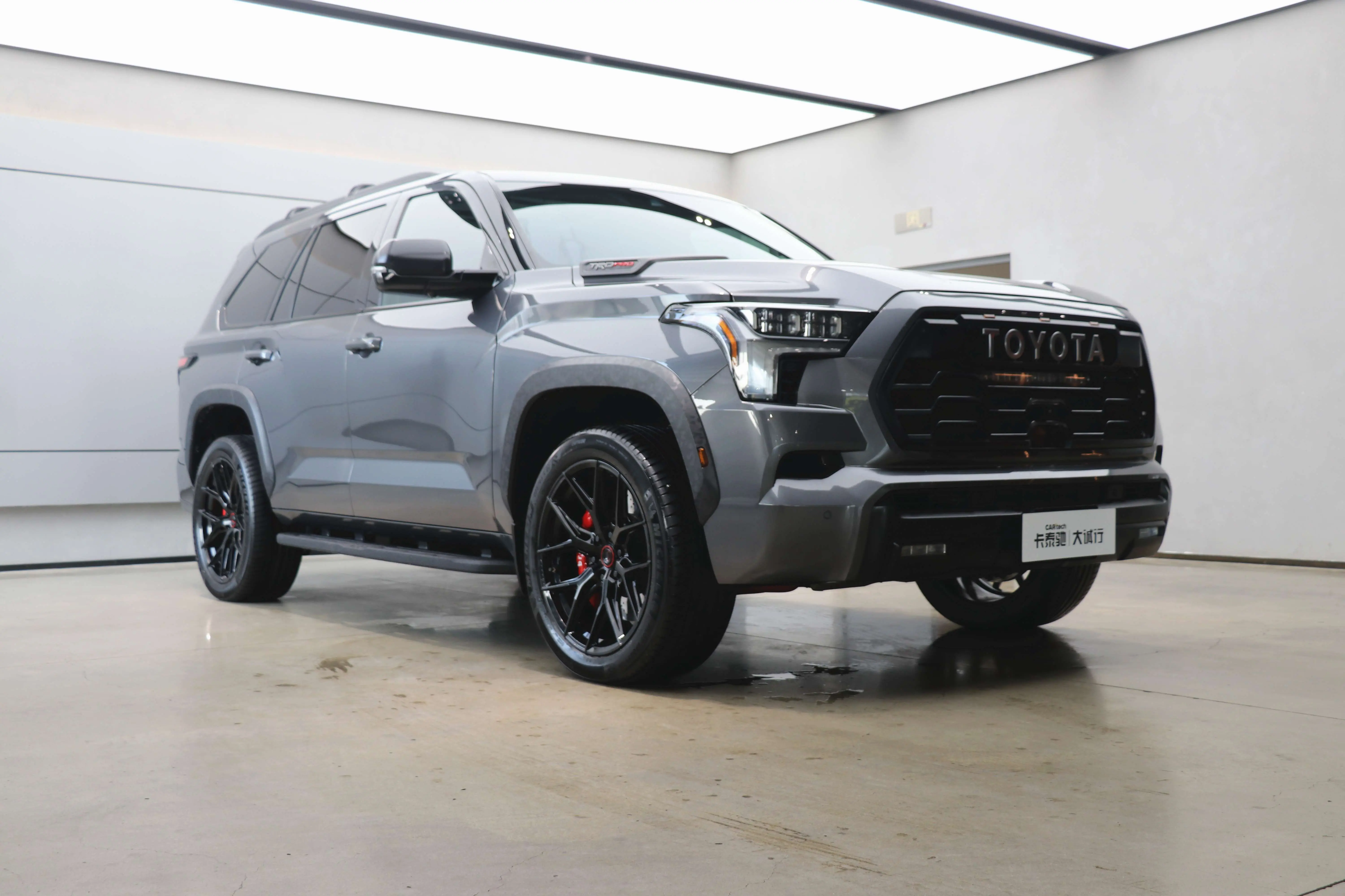 Toyota Sequoia