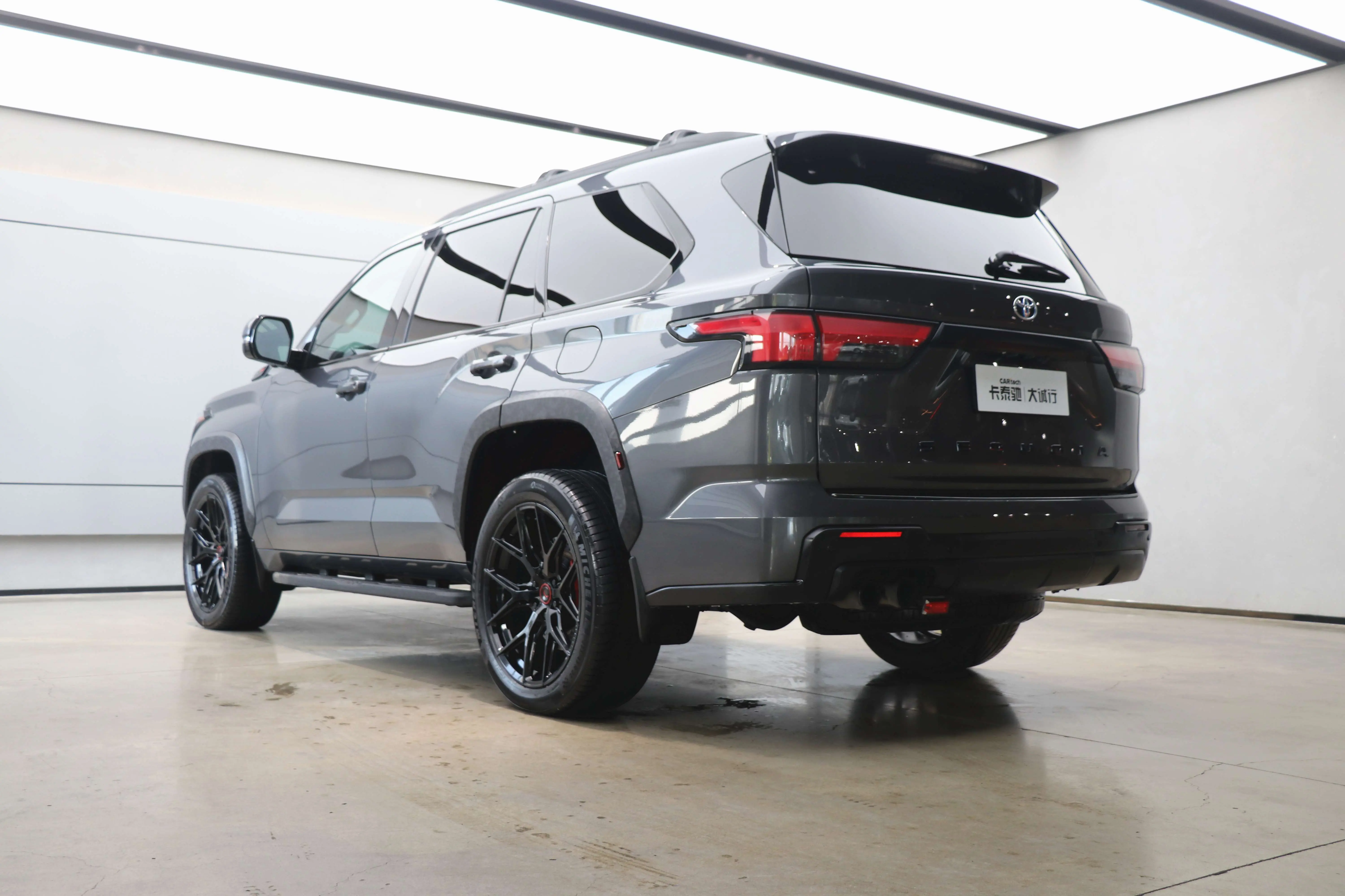 Toyota Sequoia