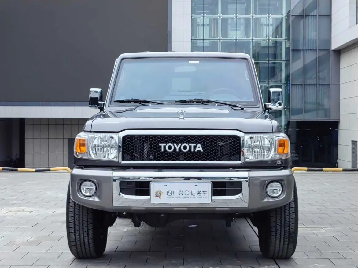 Toyota Land Cruiser 70 Series