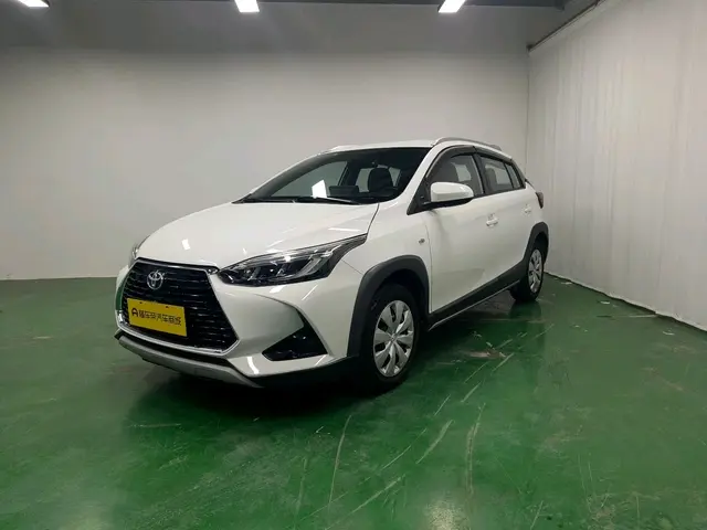Toyota Yaris L  из Китая