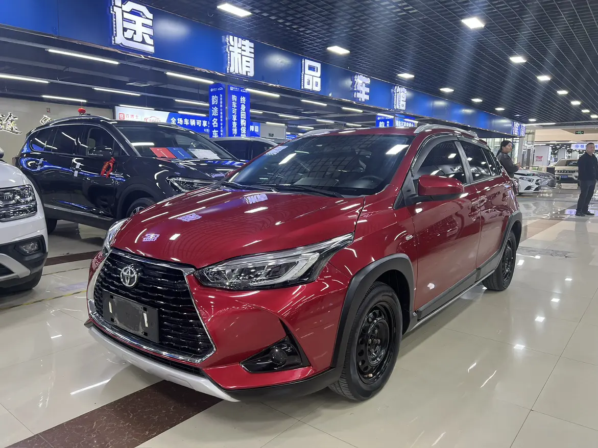 Toyota Yaris L  из Китая