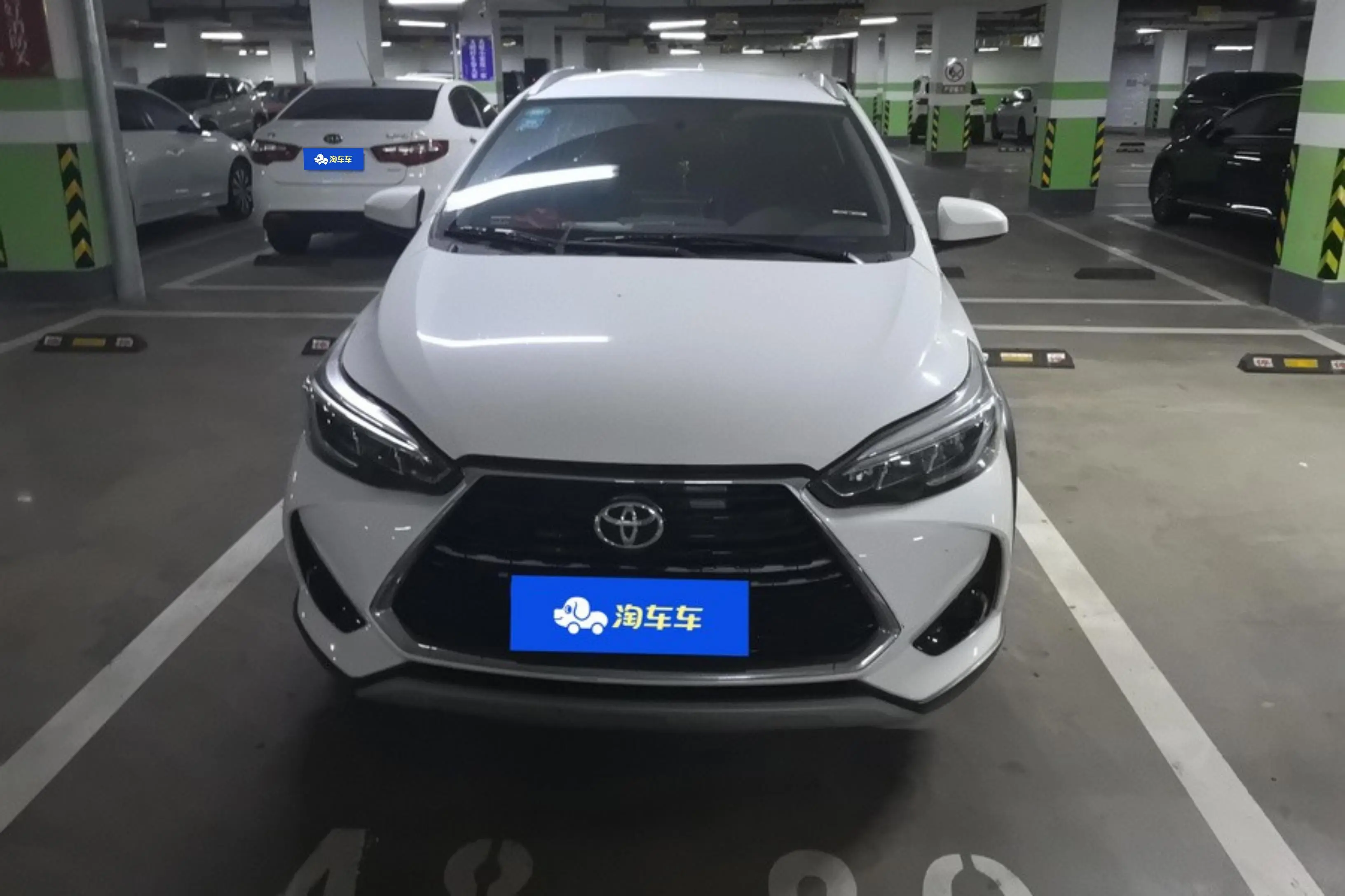 Toyota Yaris L  из Китая