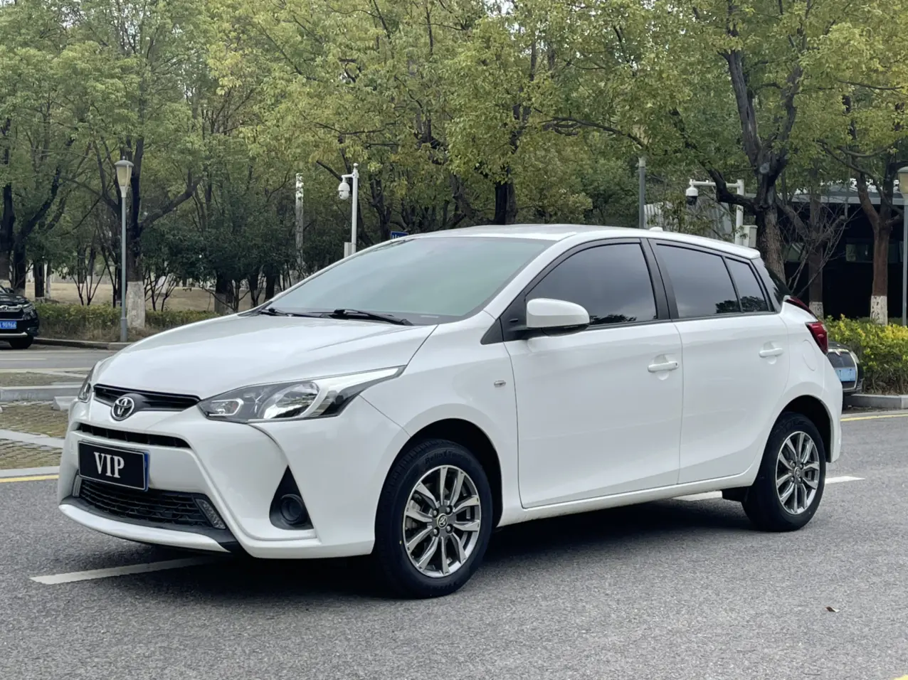 Toyota Yaris L  из Китая