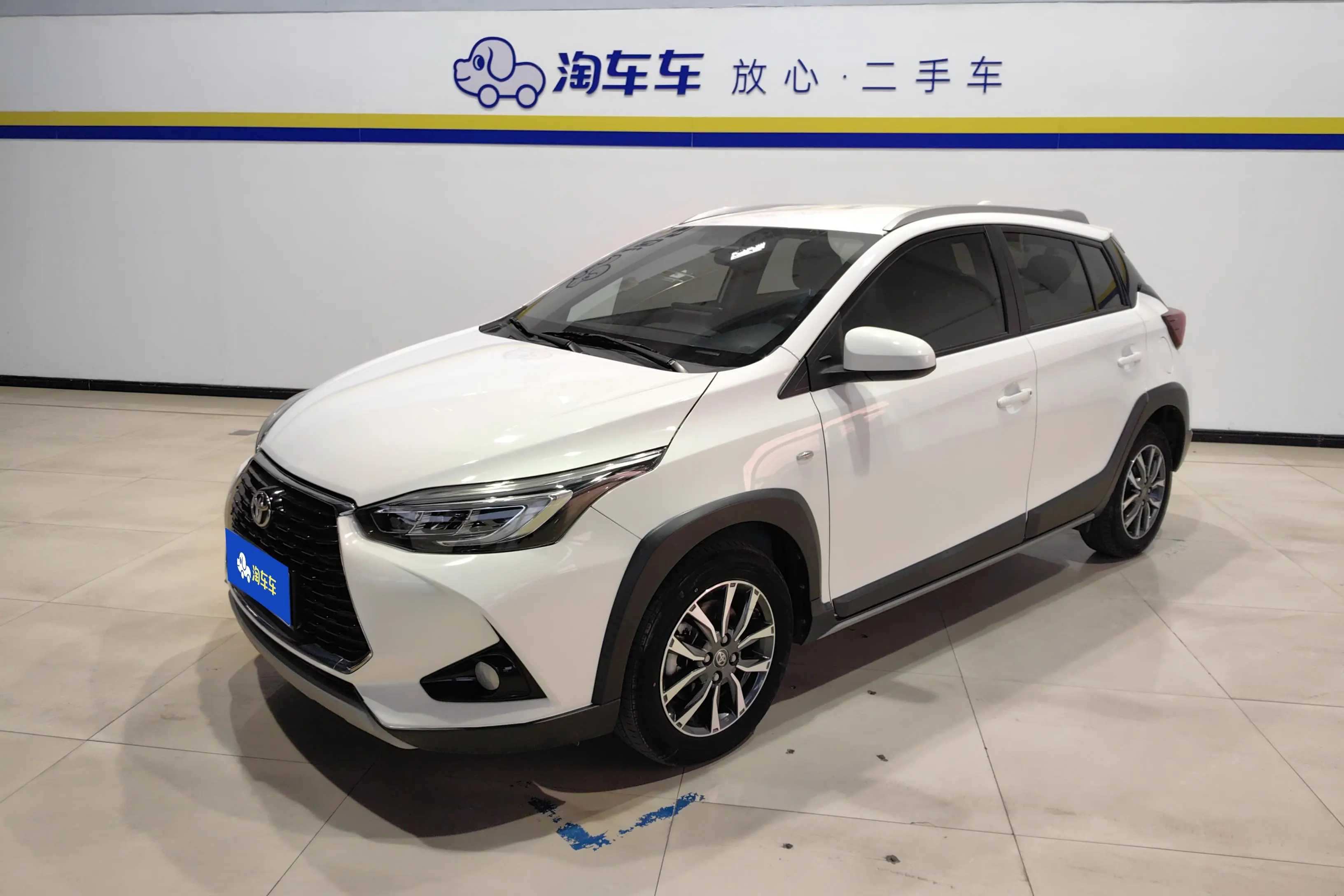 Toyota Yaris L  из Китая