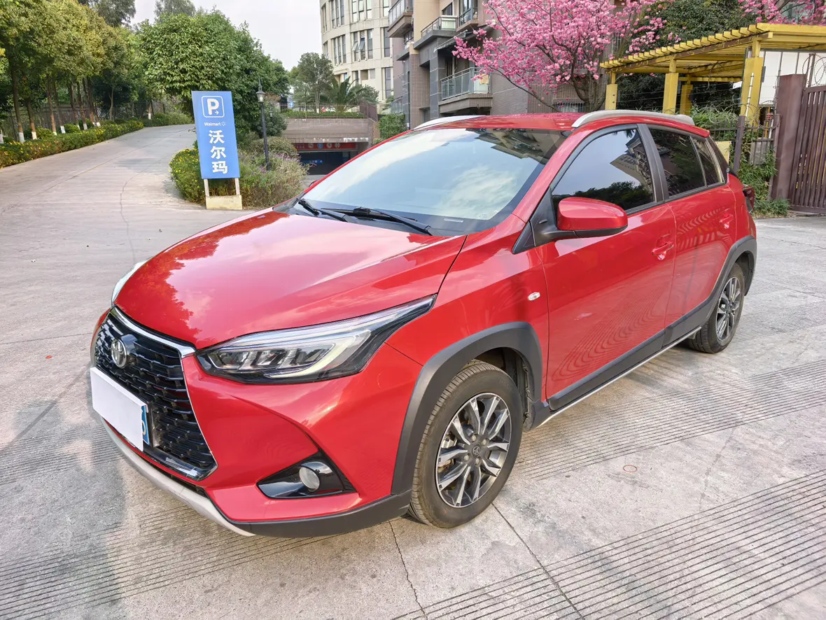 Toyota Yaris L  из Китая