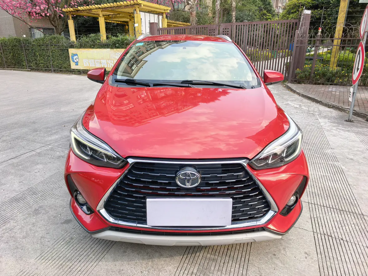 Toyota Yaris L  из Китая
