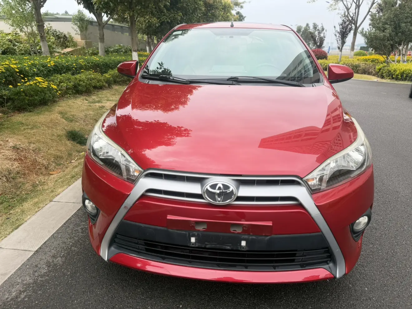 Toyota Yaris L  из Китая