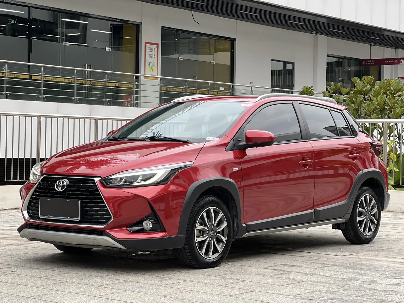 Toyota Yaris L  из Китая