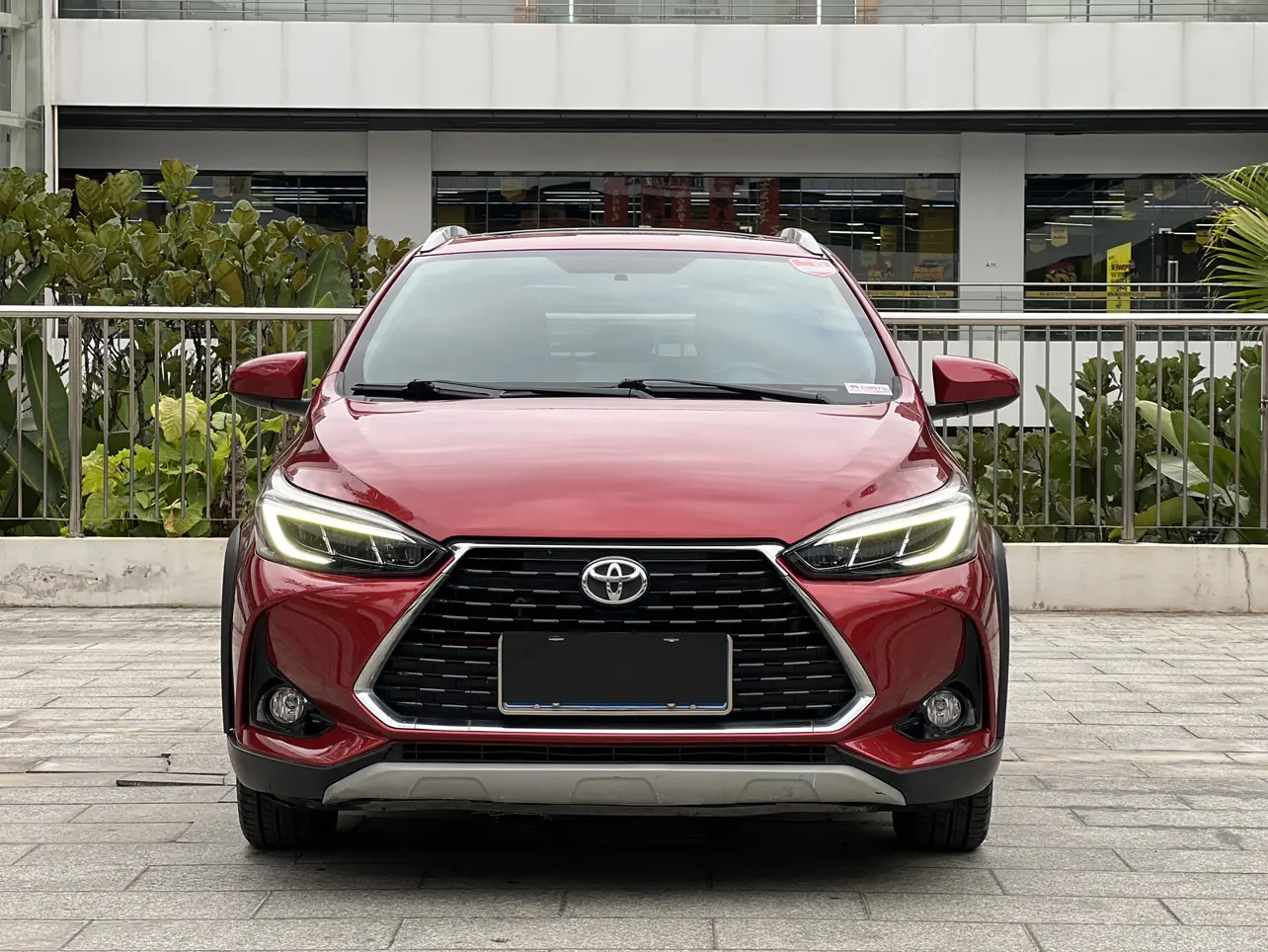 Toyota Yaris L  из Китая