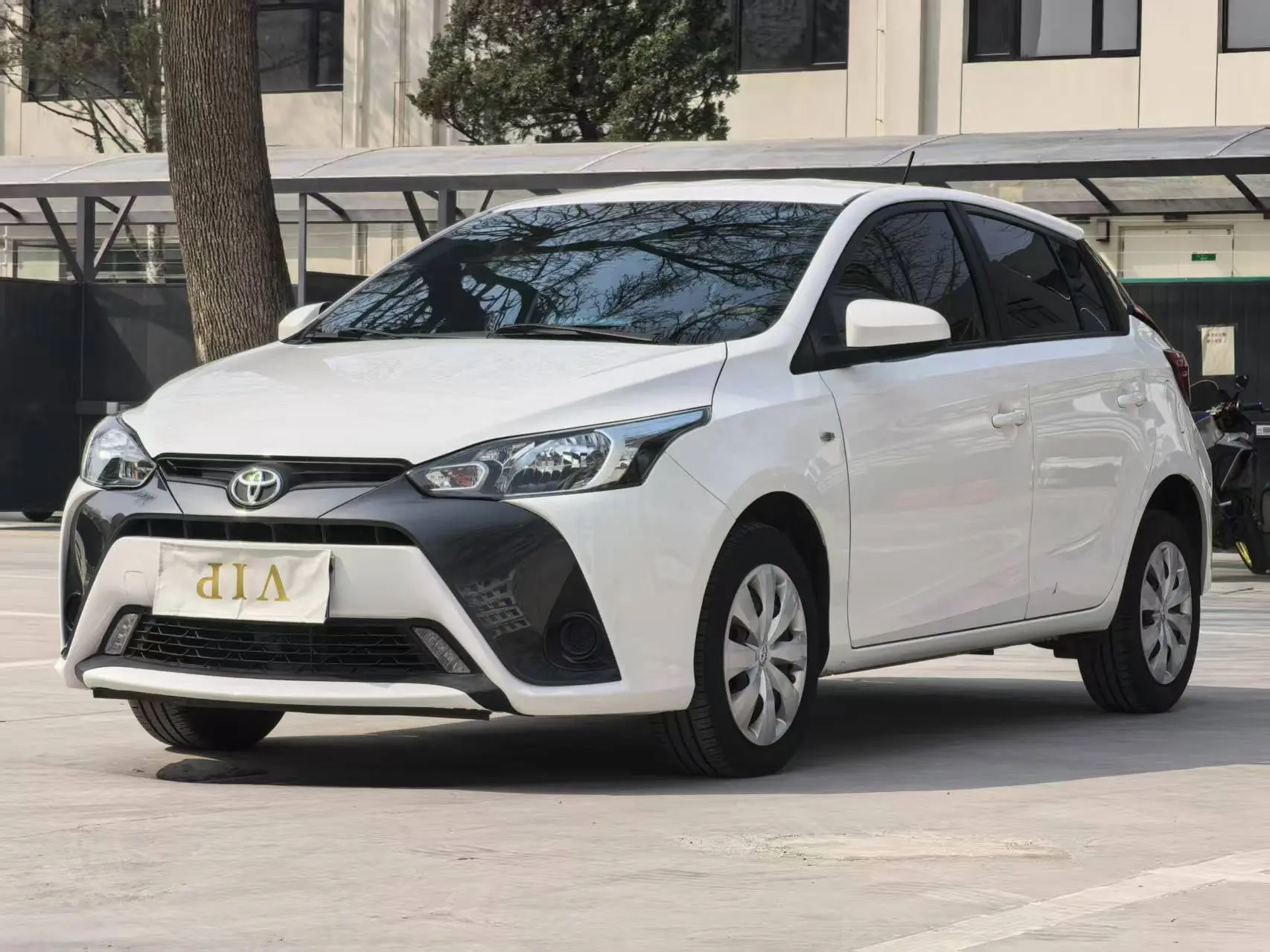 Toyota Yaris L  из Китая