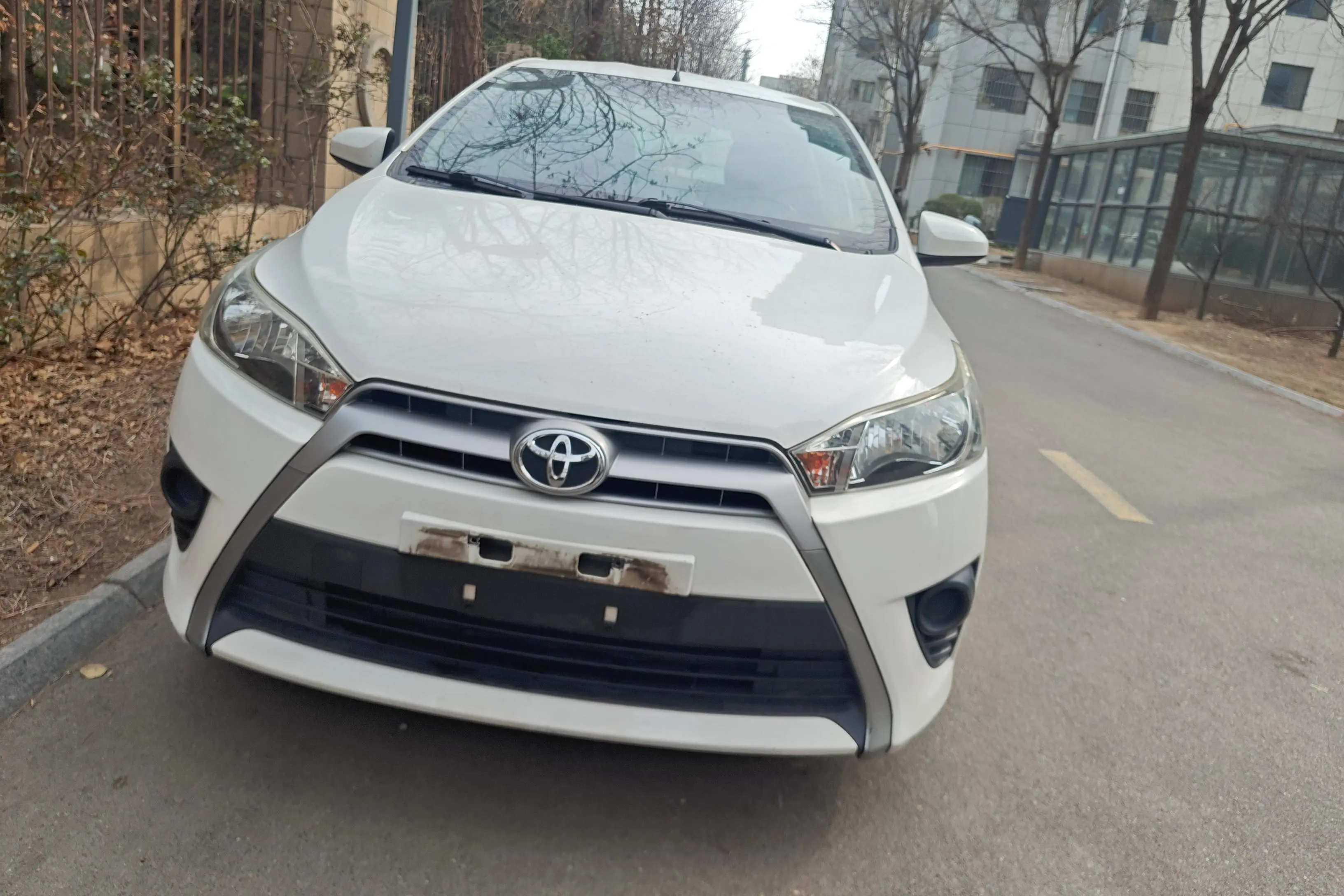 Toyota Yaris L  из Китая