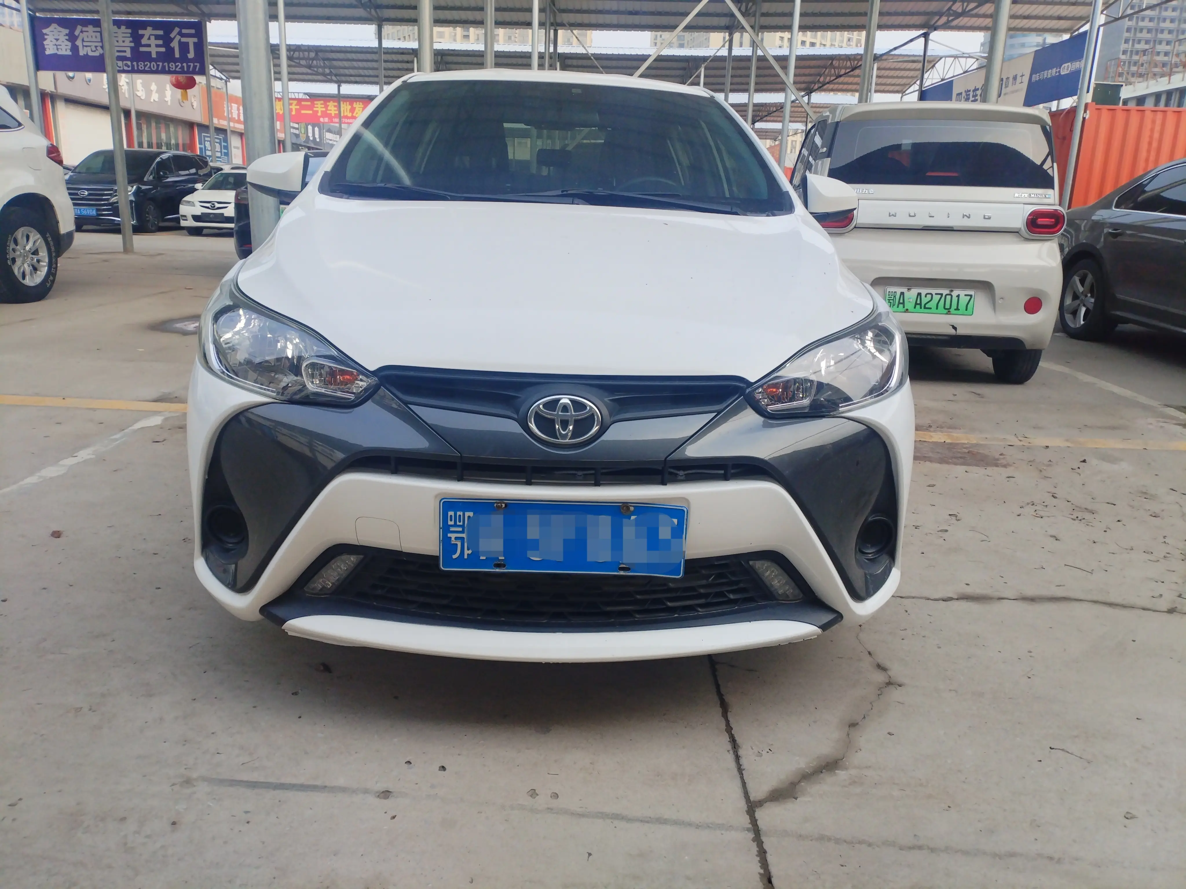 Toyota Yaris L  из Китая