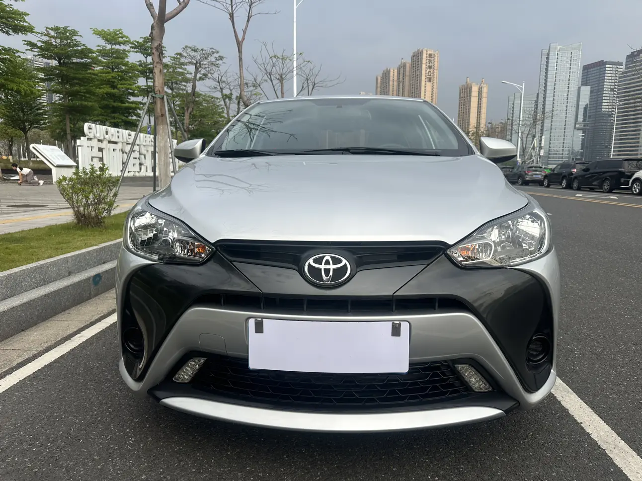 Toyota Yaris L  из Китая