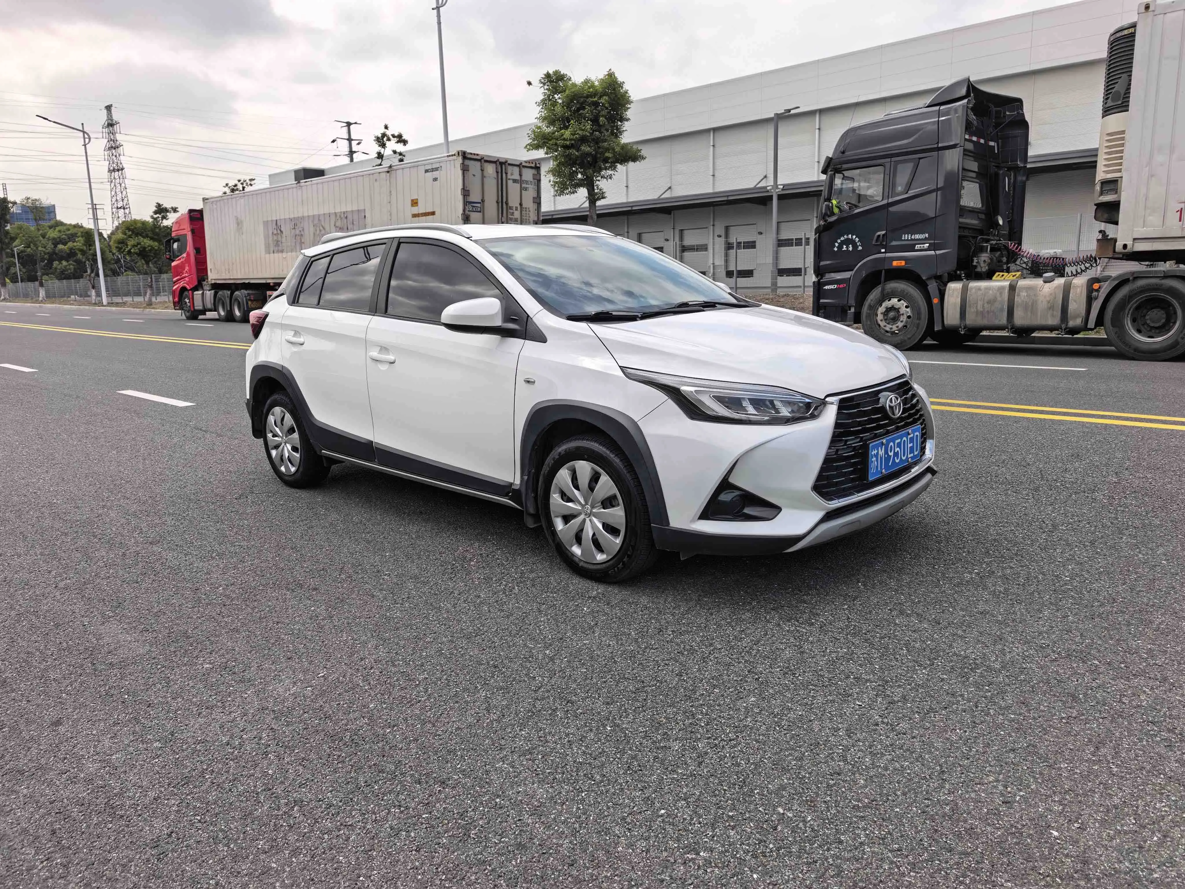 Toyota Yaris L  из Китая