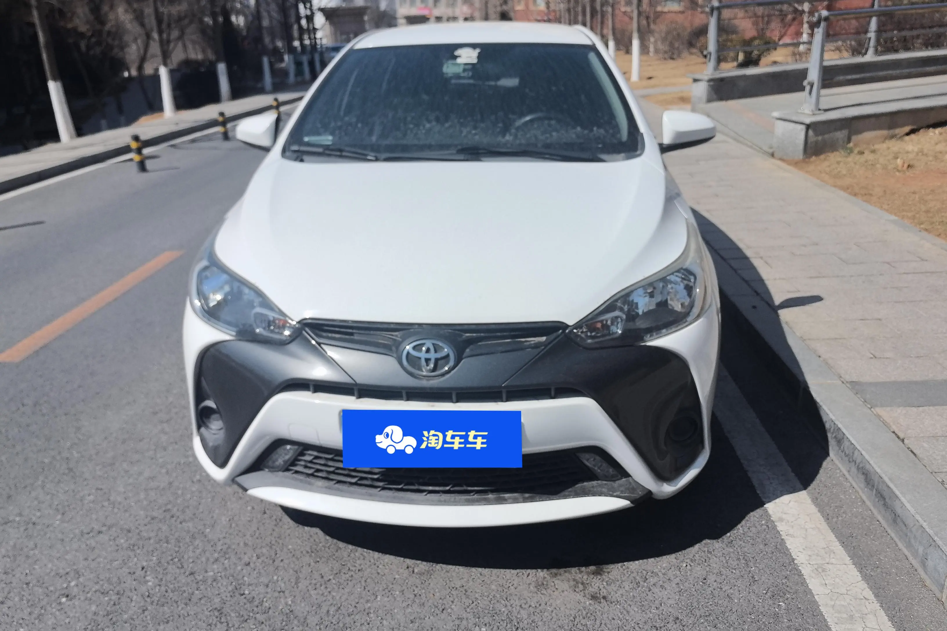 Toyota Yaris L  из Китая