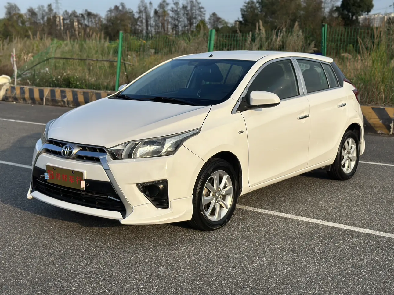 Toyota Yaris L  из Китая