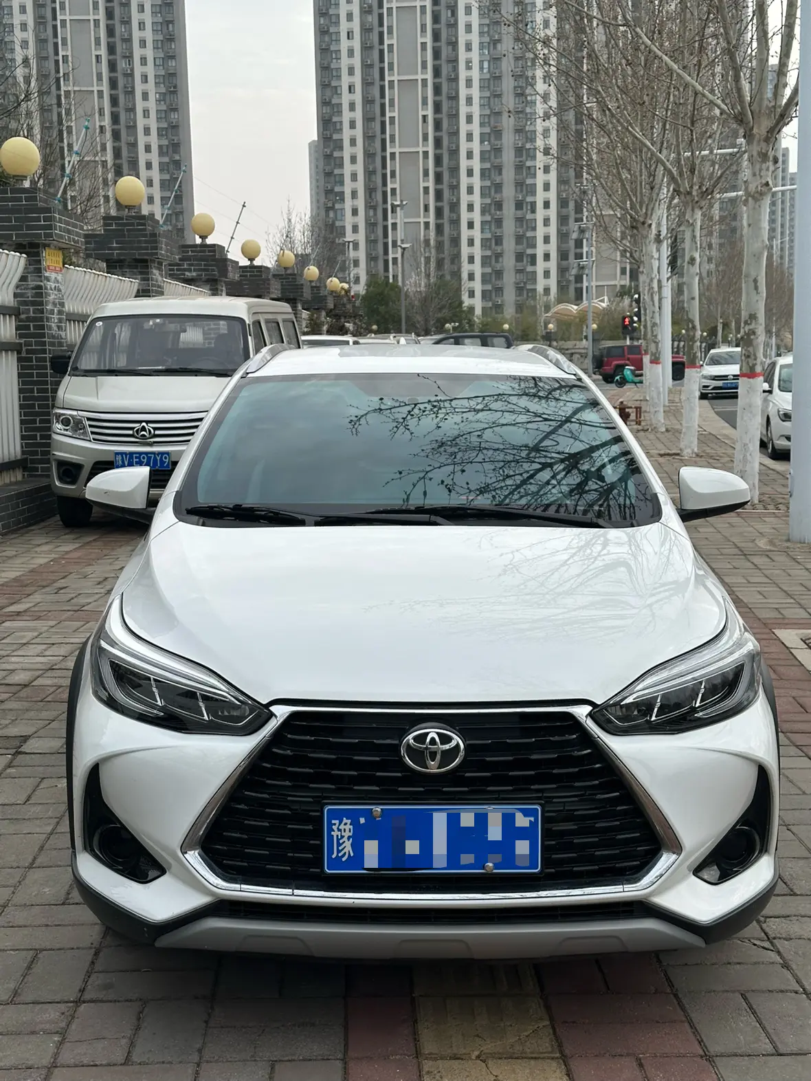 Toyota Yaris L  из Китая