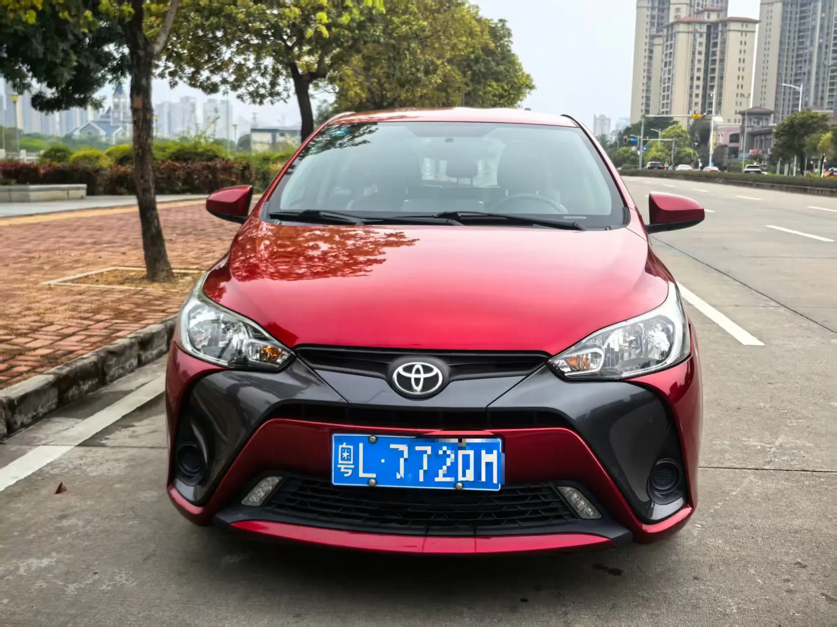 Toyota Yaris L  из Китая