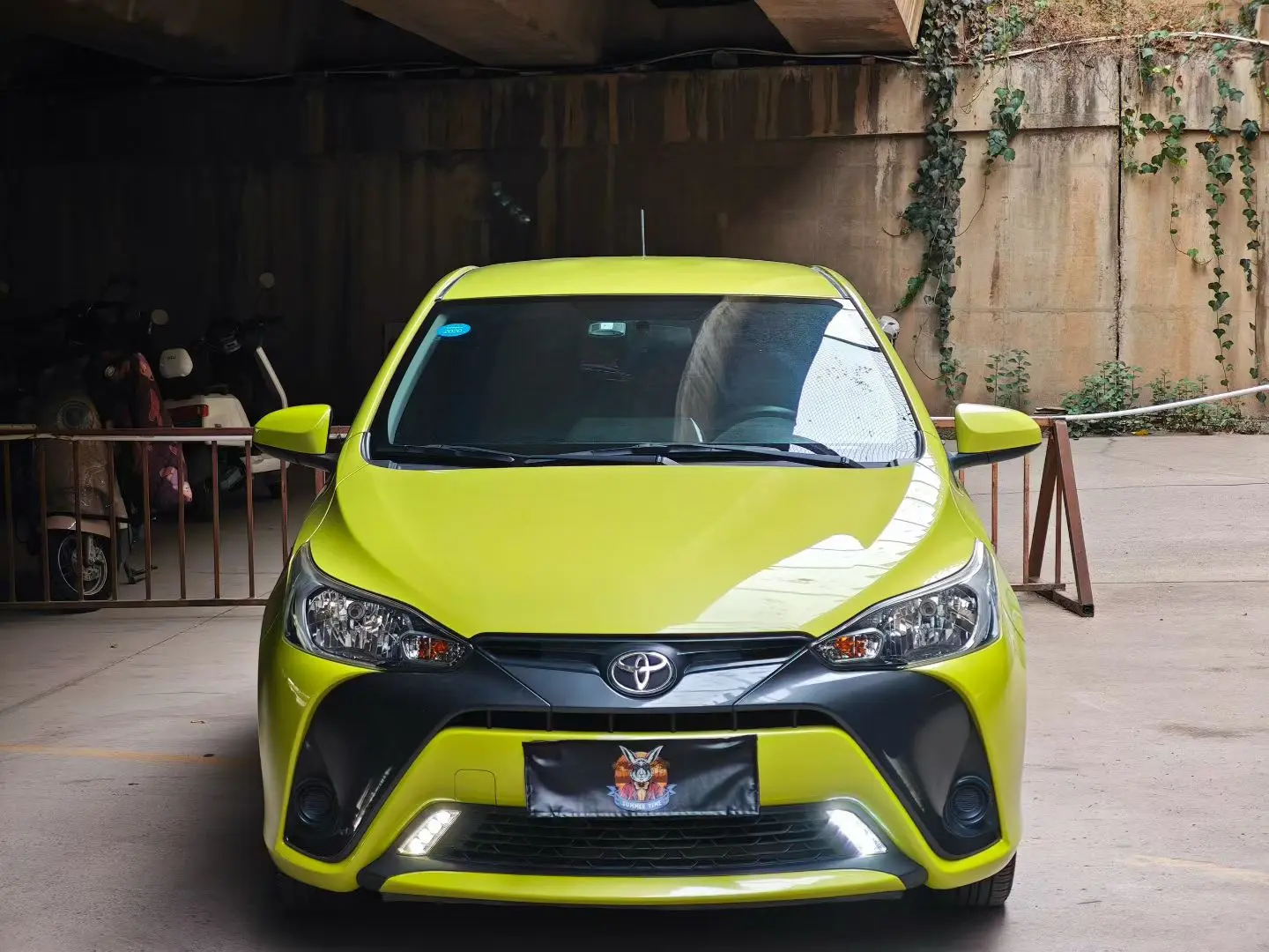 Toyota Yaris L  из Китая