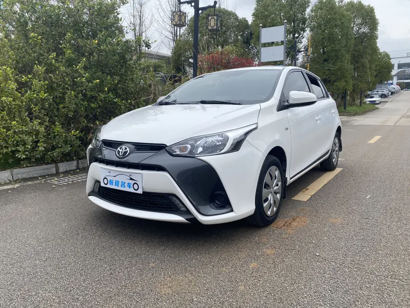 Toyota Yaris L  из Китая