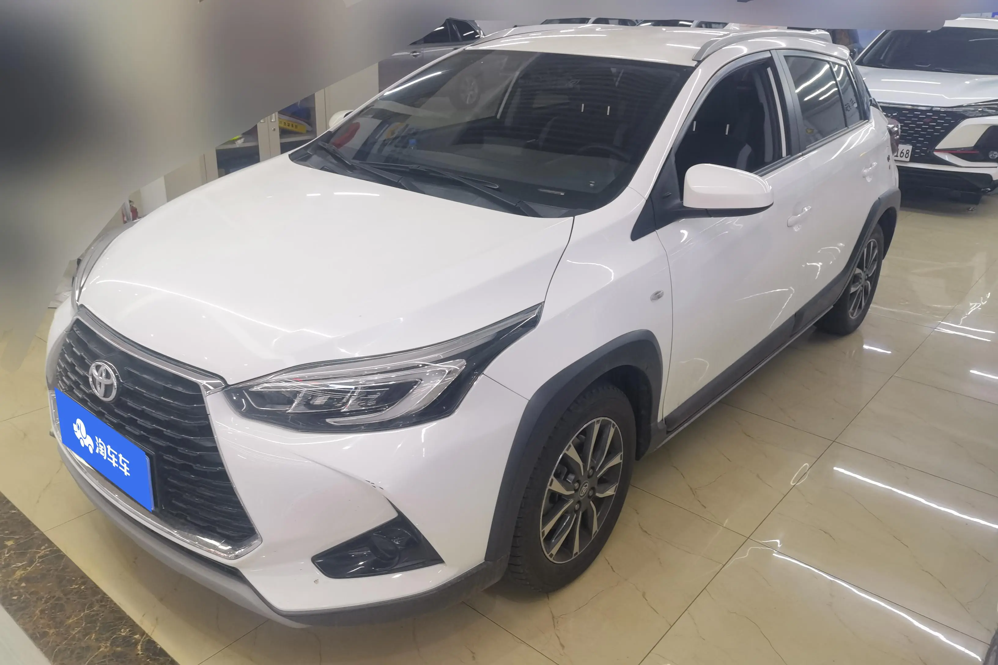 Toyota Yaris L  из Китая