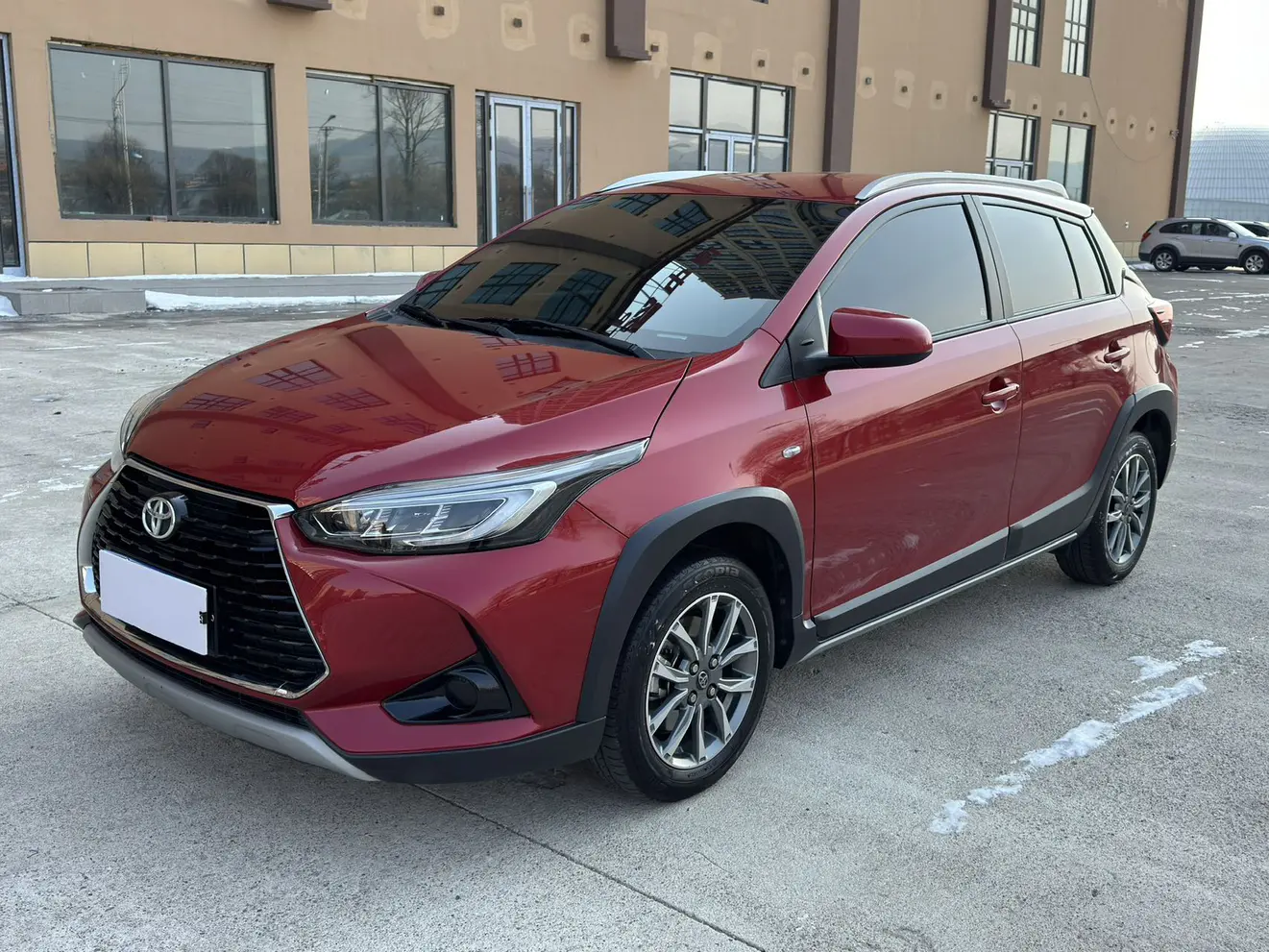 Toyota Yaris L  из Китая