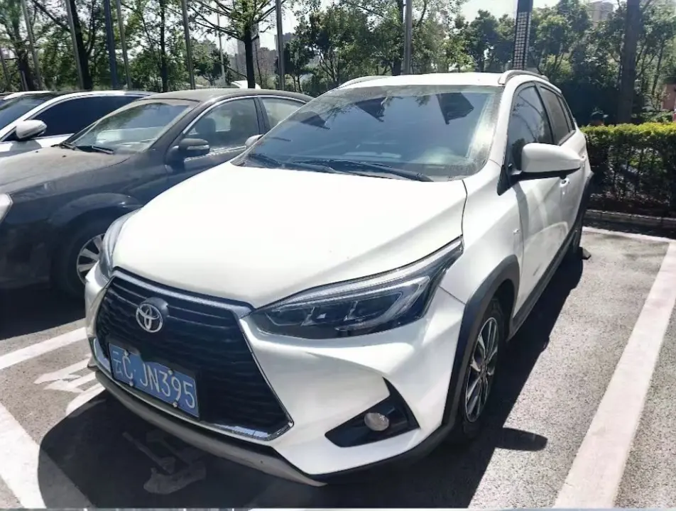 Toyota Yaris L  из Китая