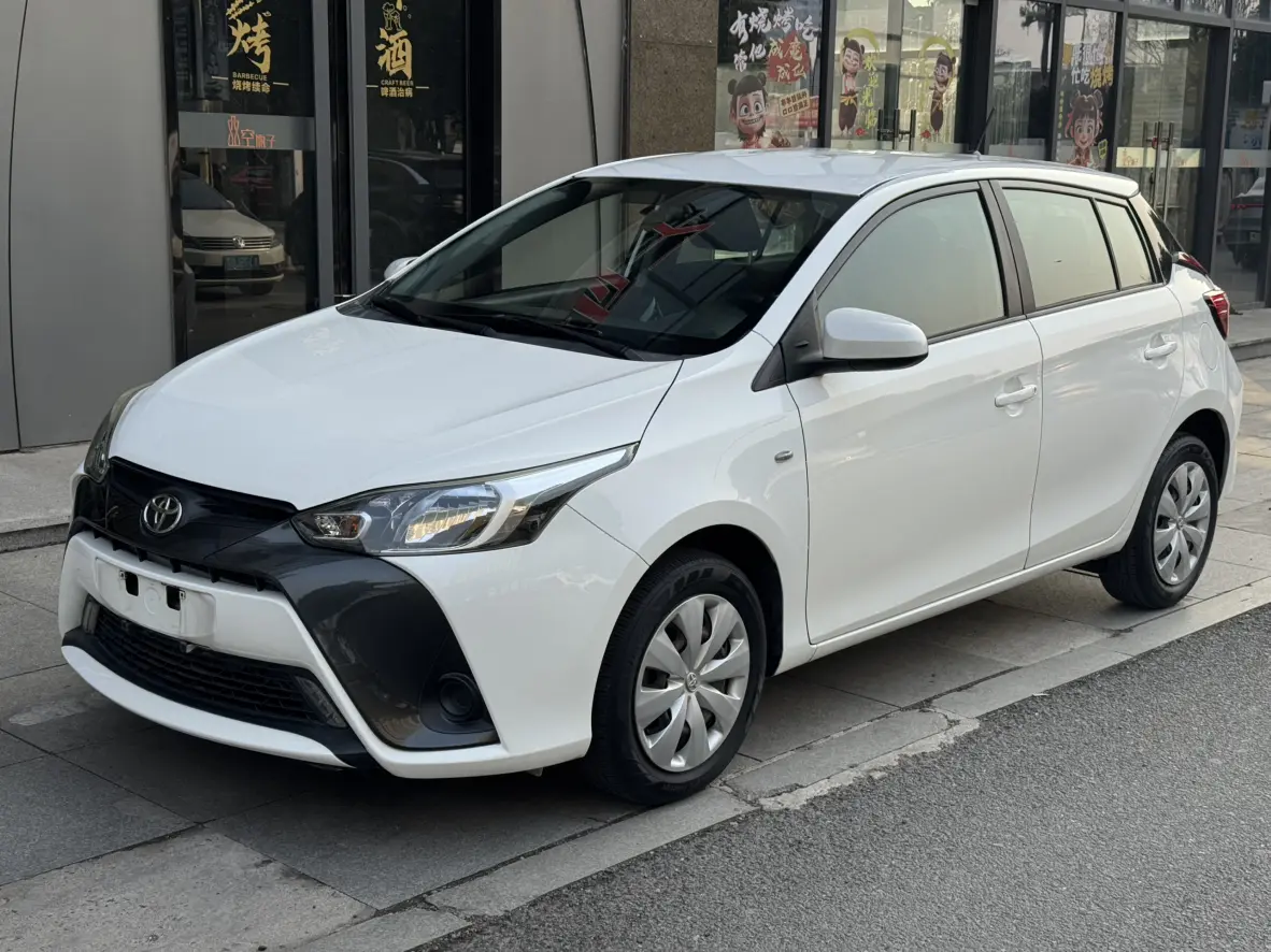 Toyota Yaris L  из Китая