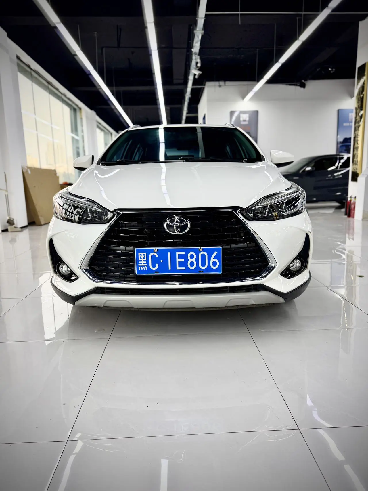 Toyota Yaris L  из Китая