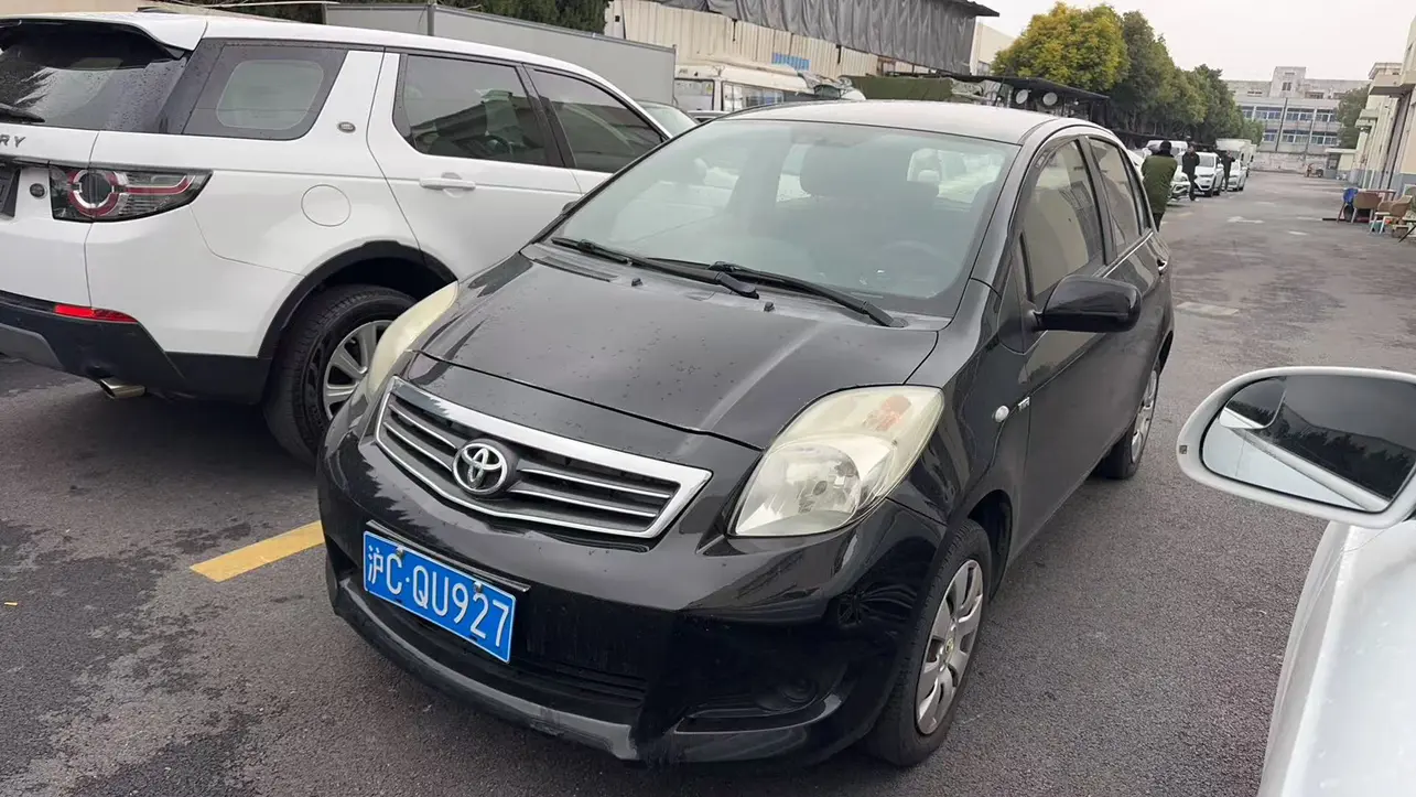 Toyota Yaris  из Китая