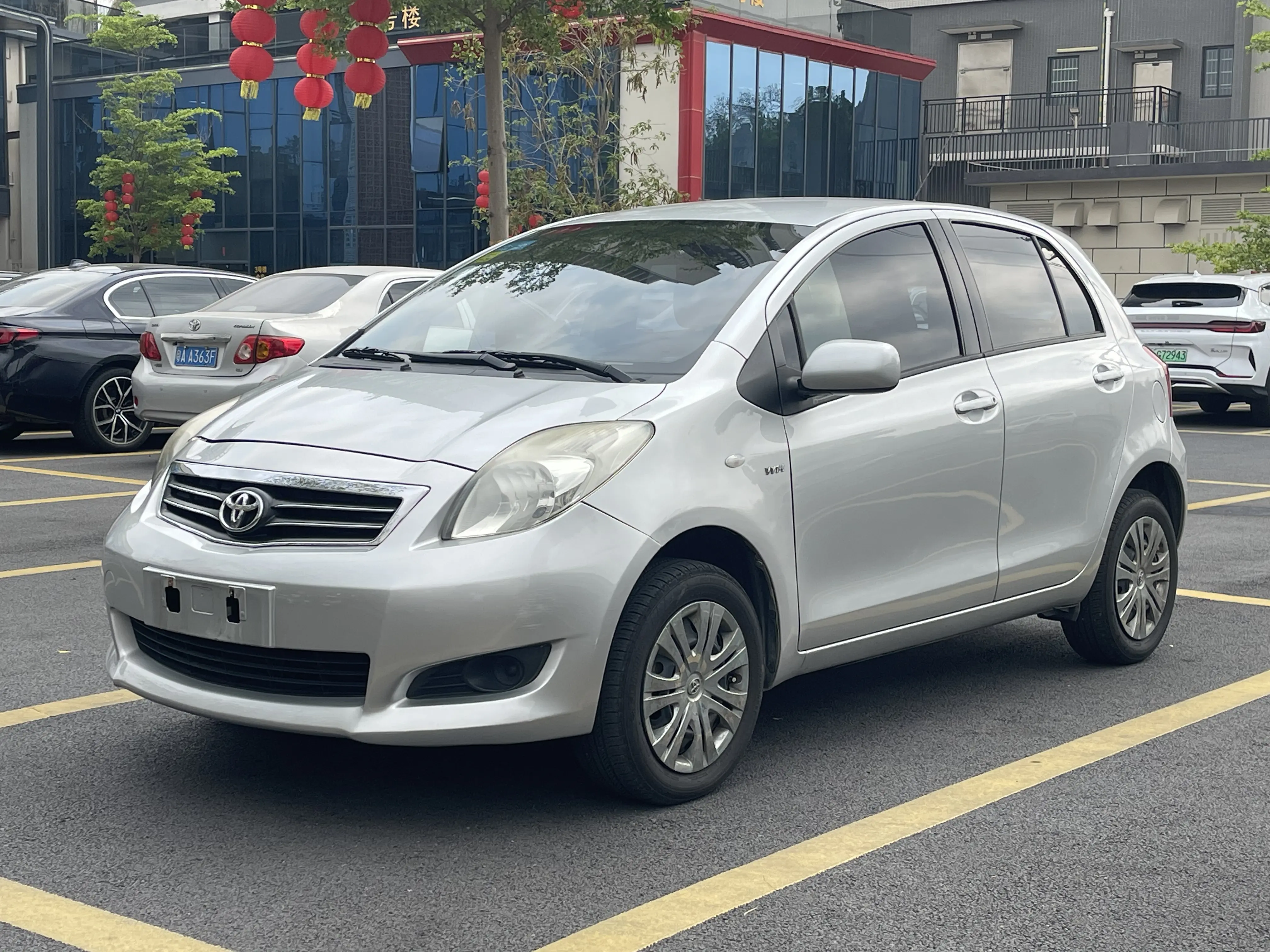 Toyota Yaris  из Китая