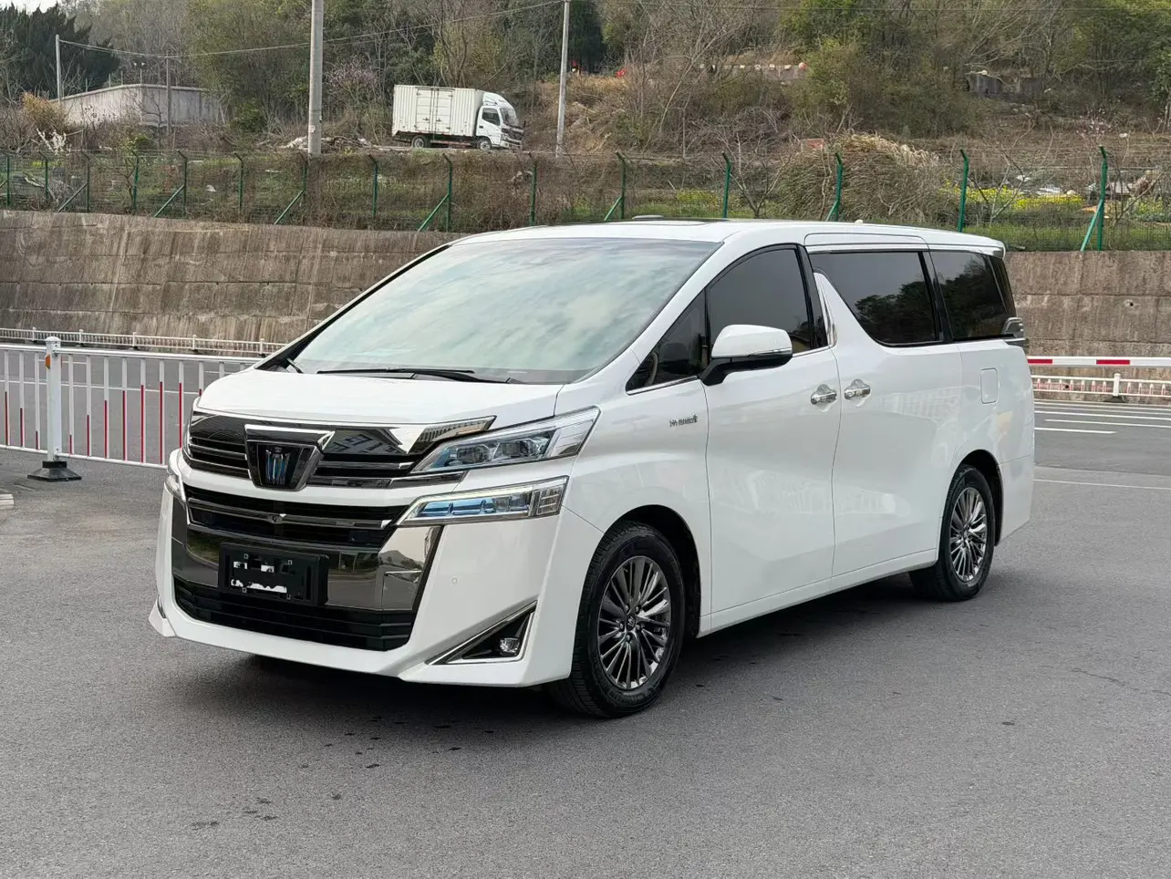 Toyota Crown Wellfire
