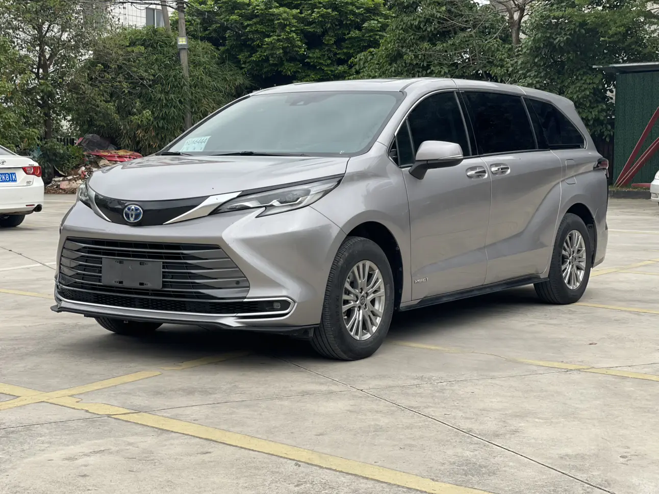 Toyota Sienna  из Китая