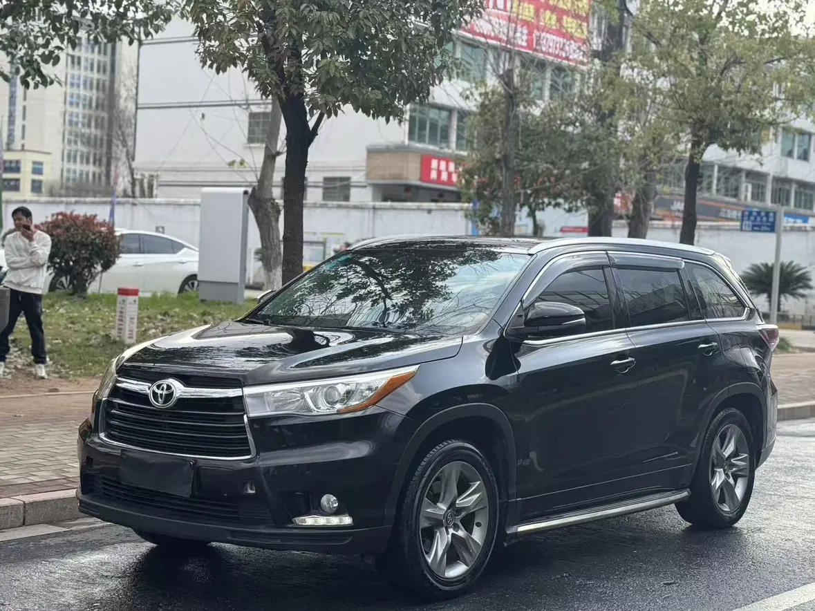 Toyota Highlander  из Китая