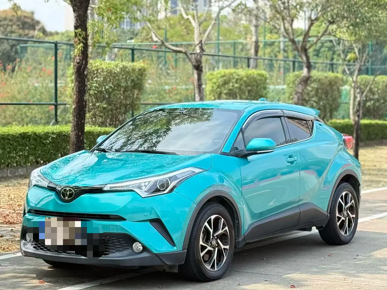 Toyota C-HR  из Китая