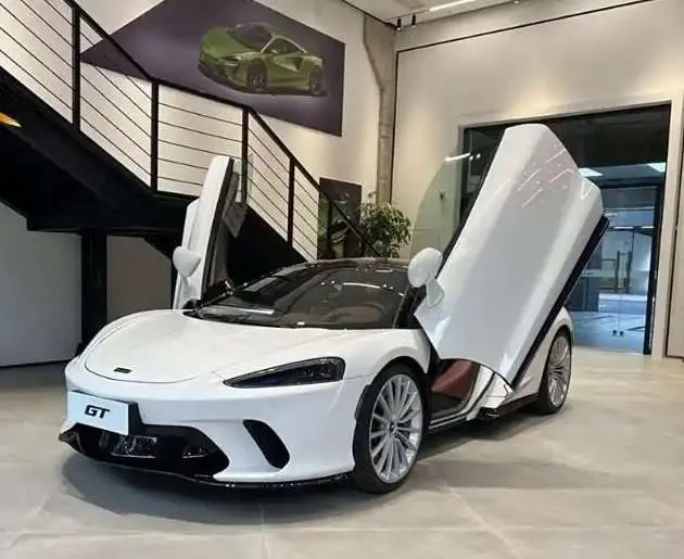 McLaren GT  из Китая