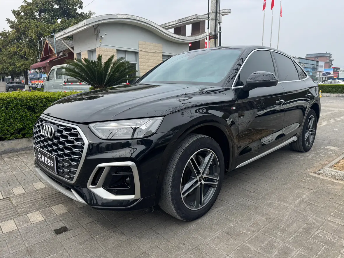 Audi Q5L Sportback  из Китая