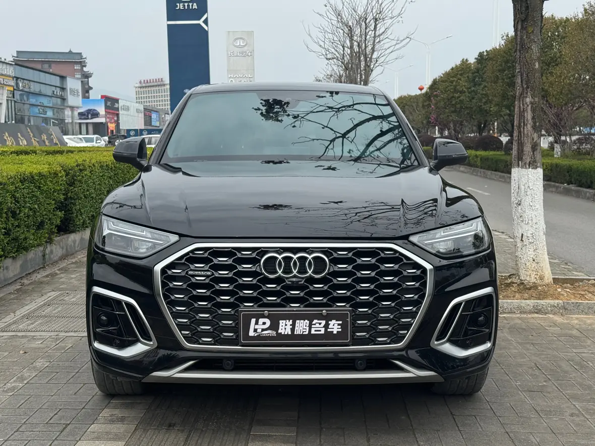 Audi Q5L Sportback  из Китая